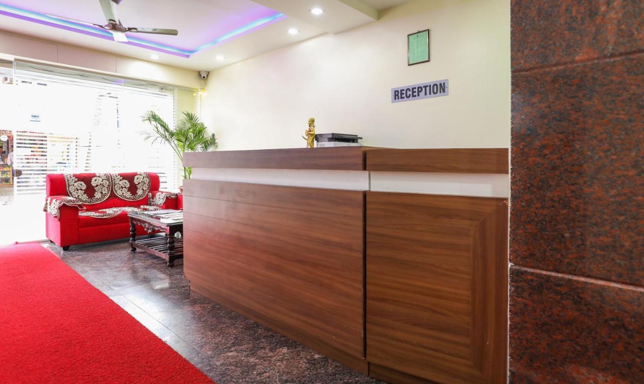 Treebo Trip Kapil Royalista Hotel Ludhiana Bagian luar foto