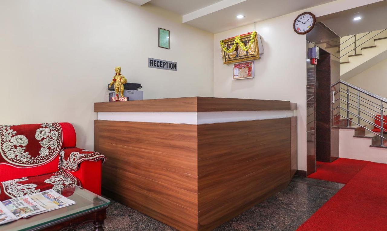 Treebo Trip Kapil Royalista Hotel Ludhiana Bagian luar foto